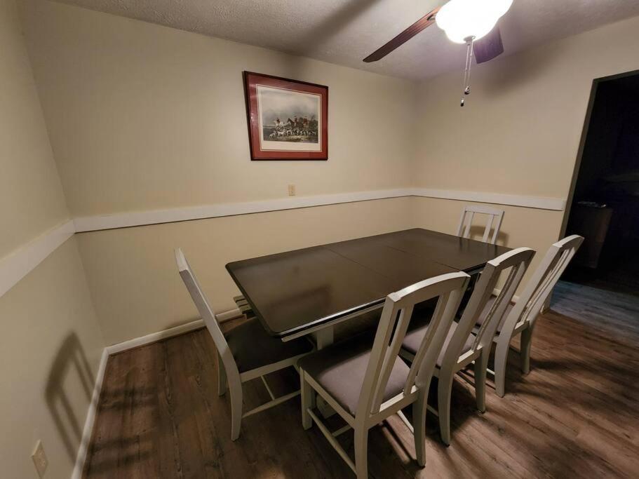 Spacious Family Farmhouse Pikeville Extérieur photo