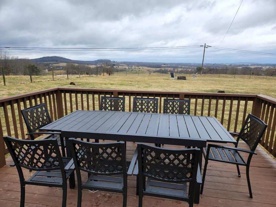 Spacious Family Farmhouse Pikeville Extérieur photo