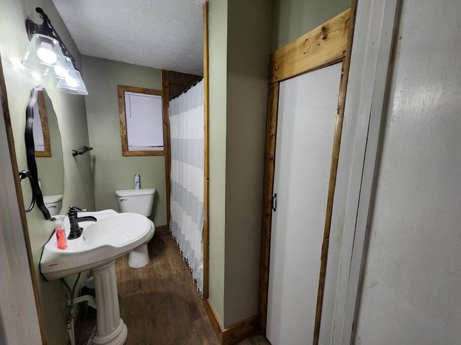 Spacious Family Farmhouse Pikeville Extérieur photo